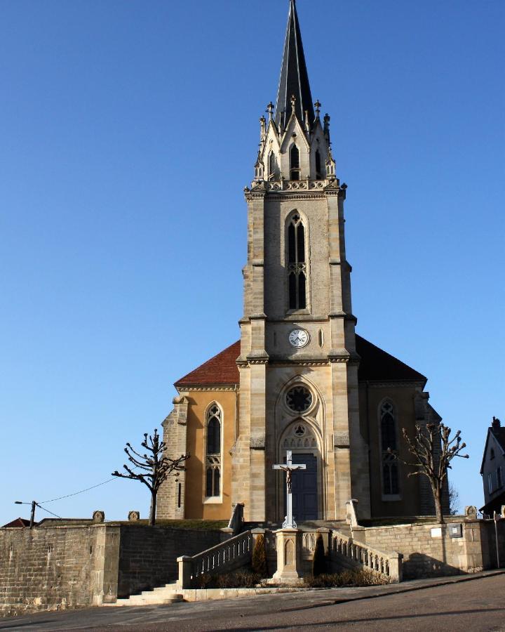 Le Vieux Presbytere Confracourt 외부 사진