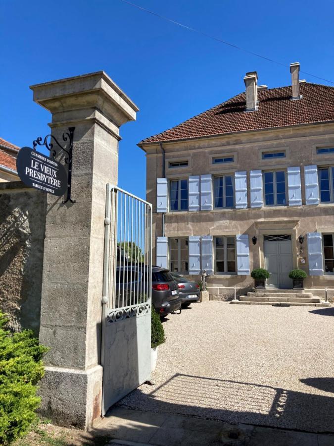 Le Vieux Presbytere Confracourt 외부 사진