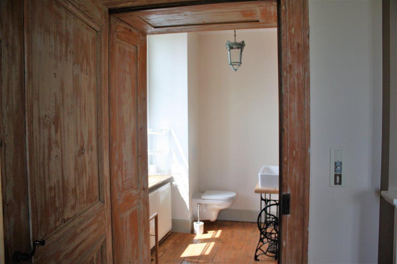Le Vieux Presbytere Confracourt 외부 사진